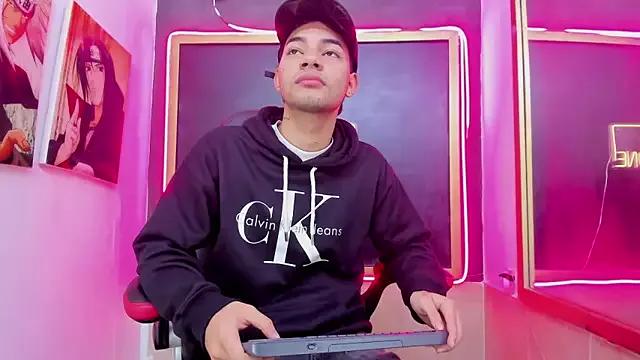 calvin_parker from StripChat is Freechat