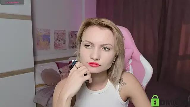 Entertain your itch for girls livestreamers with our collection of stunning models, skilled in the art of temptation and delight.