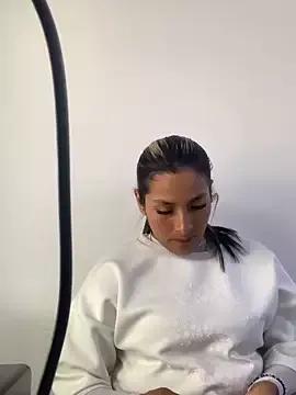 cami-leon from StripChat is Freechat