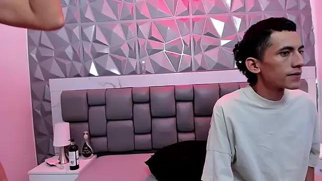 CamilayOscar from StripChat is Freechat
