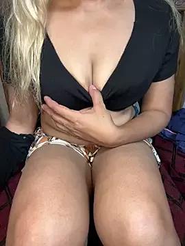 Entertain your itch for girls livestreamers with our collection of stunning models, skilled in the art of temptation and delight.