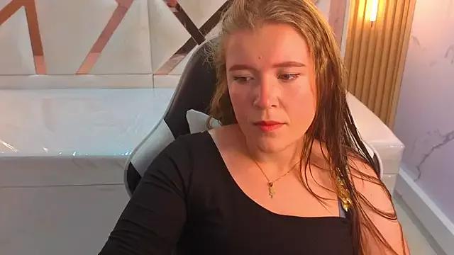 carla_tp from StripChat is Freechat