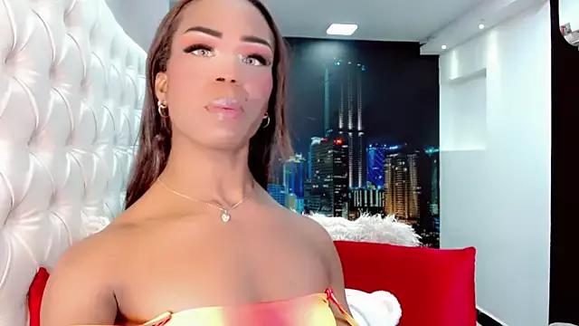 CarlynDarlenis from StripChat is Freechat