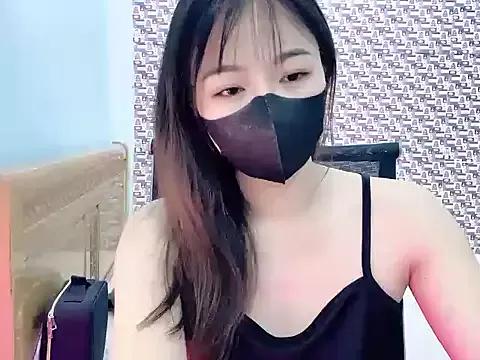 Caroline-babe from StripChat is Freechat