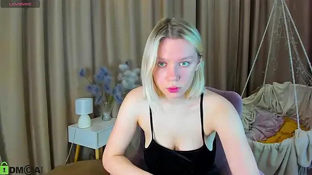 Entertain your itch for girls livestreamers with our collection of stunning models, skilled in the art of temptation and delight.