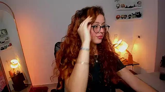 Cassandra_Caiin from StripChat is Freechat