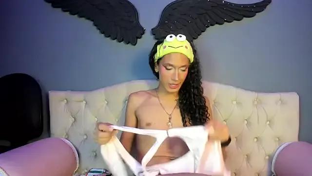 Entertain your itch for girls livestreamers with our collection of stunning models, skilled in the art of temptation and delight.