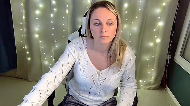 Entertain your itch for girls livestreamers with our collection of stunning models, skilled in the art of temptation and delight.