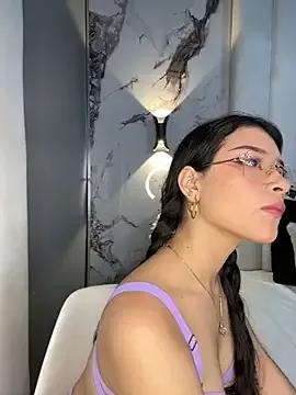 CataEvans from StripChat is Freechat