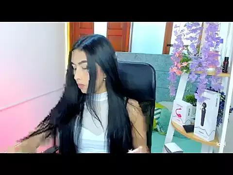 catalina_rosse_ from StripChat is Freechat