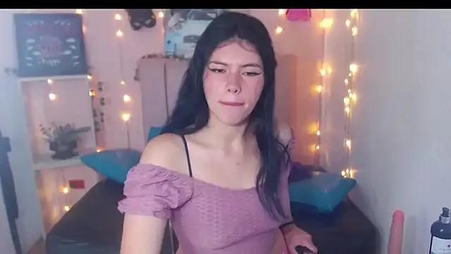 catalinahot707rs from StripChat is Freechat