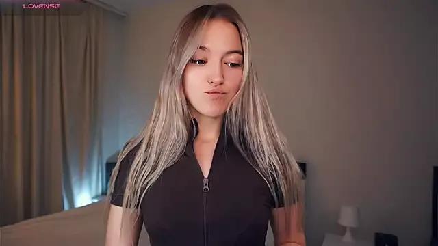 Photos of CathrynGeer from StripChat is Freechat