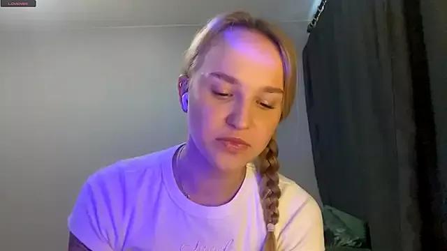Photos of CatrinaShedrick from StripChat is Freechat