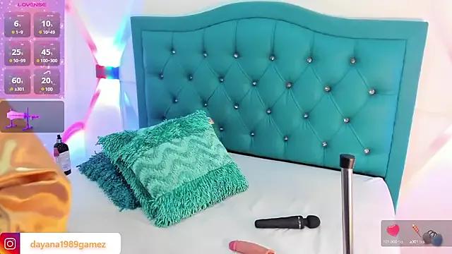 Entertain your itch for girls livestreamers with our collection of stunning models, skilled in the art of temptation and delight.