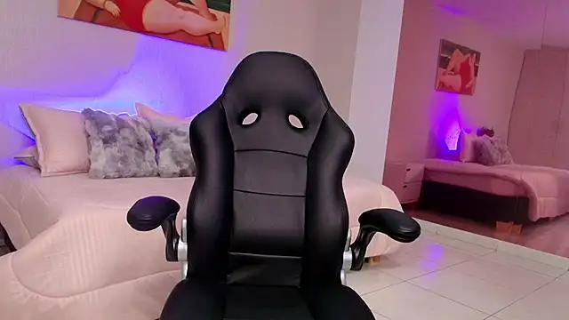 Entertain your itch for girls livestreamers with our collection of stunning models, skilled in the art of temptation and delight.