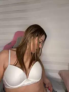 Entertain your itch for girls livestreamers with our collection of stunning models, skilled in the art of temptation and delight.