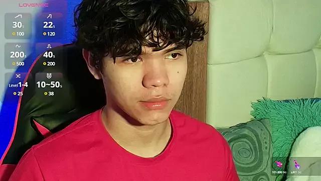charles_blaze from StripChat is Freechat
