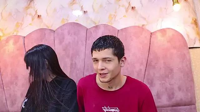 CharlotteandTaylorr from StripChat is Freechat