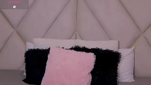 CharlotteeBrownn from StripChat is Freechat