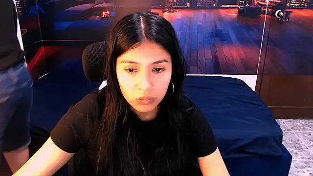 Charly_and_laura from StripChat is Freechat