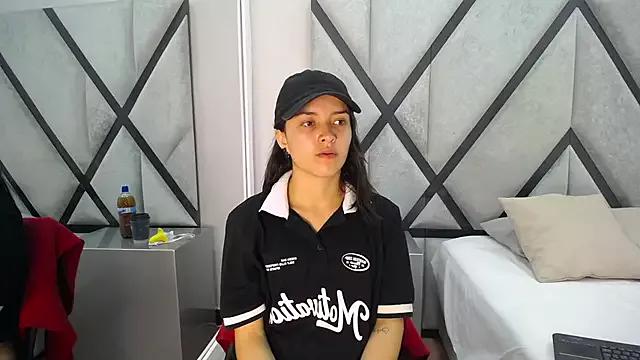Cherry_Sanderss from StripChat is Freechat