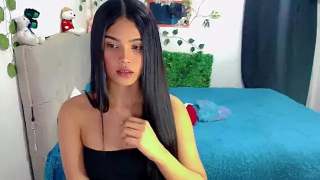Chiara_latina from StripChat is Freechat