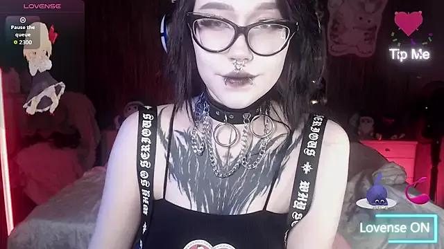 chloe_crystall_killer from StripChat is Freechat