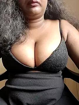 Chubbygirl_2 from StripChat is Freechat