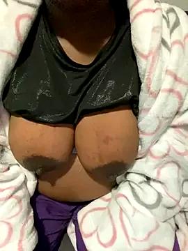 Chubyalice from StripChat is Freechat