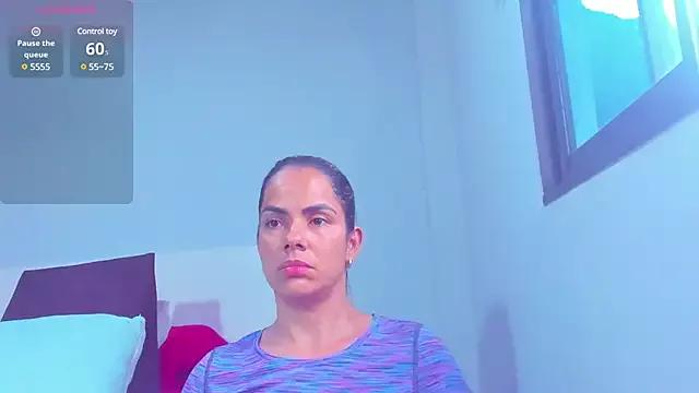 ClaraMariaMon from StripChat is Freechat