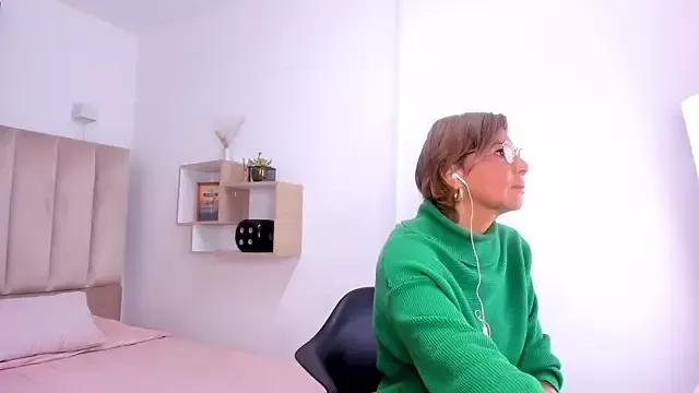 Clhoe_Johnson from StripChat is Freechat