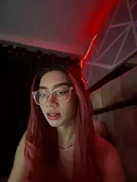 Cloe_hills1 from StripChat is Freechat