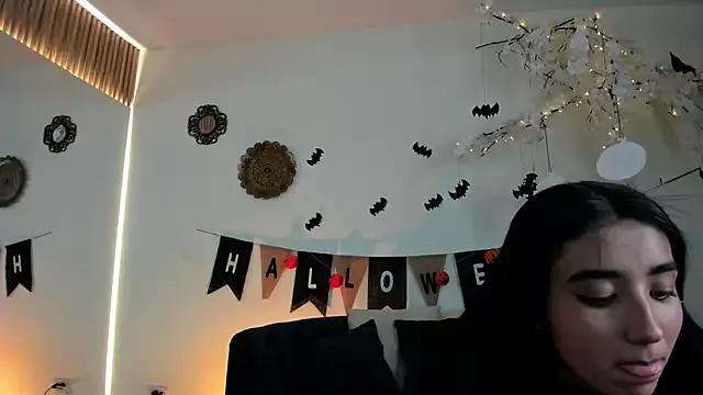 Entertain your itch for girls livestreamers with our collection of stunning models, skilled in the art of temptation and delight.