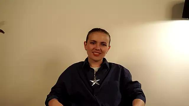 CloverBarfield from StripChat is Freechat