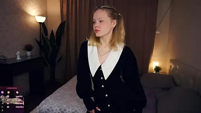 Entertain your itch for girls livestreamers with our collection of stunning models, skilled in the art of temptation and delight.