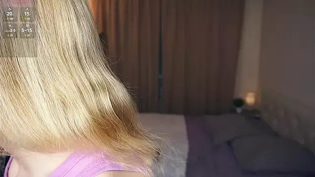 CloverChurchey from StripChat is Freechat