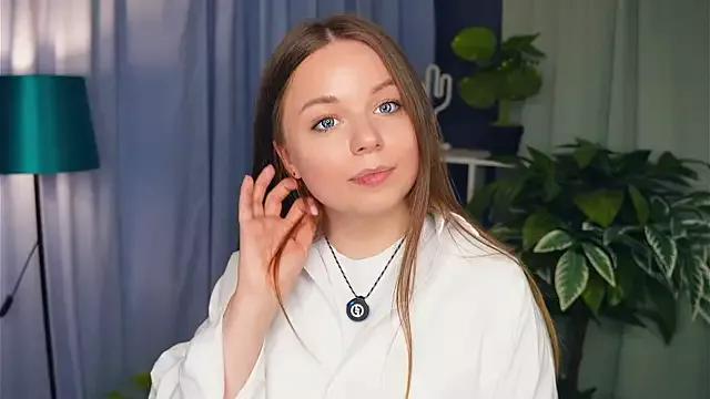 CloverCoey from StripChat is Freechat