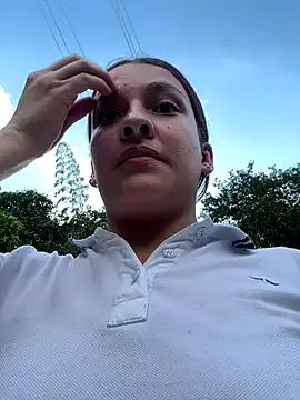 Cora_sarah from StripChat is Freechat