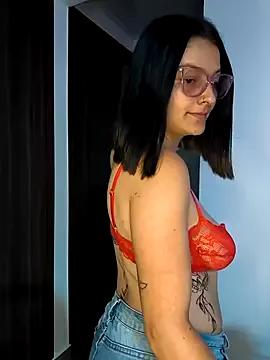 Coralinne__ from StripChat is Freechat
