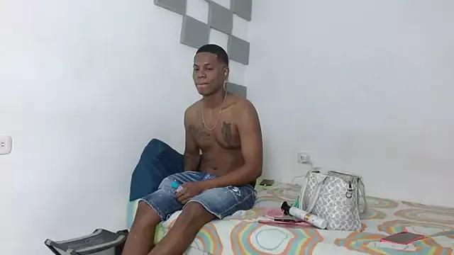 couples-hard-profond from StripChat is Freechat