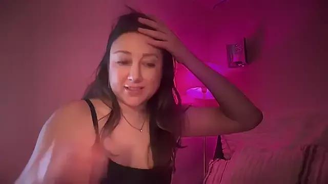 CrazyKittenMeow from StripChat is Freechat