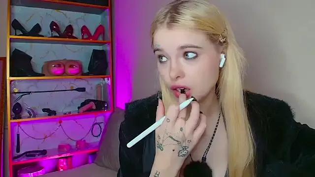 Entertain your itch for girls livestreamers with our collection of stunning models, skilled in the art of temptation and delight.