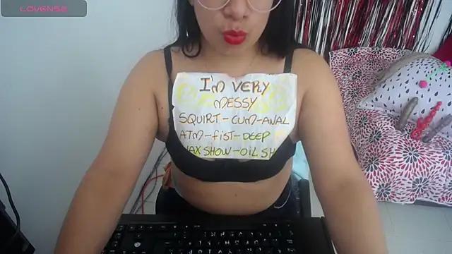 Entertain your itch for girls livestreamers with our collection of stunning models, skilled in the art of temptation and delight.
