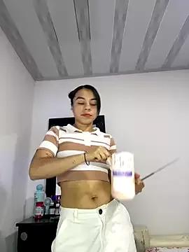 cristallove01 from StripChat is Freechat