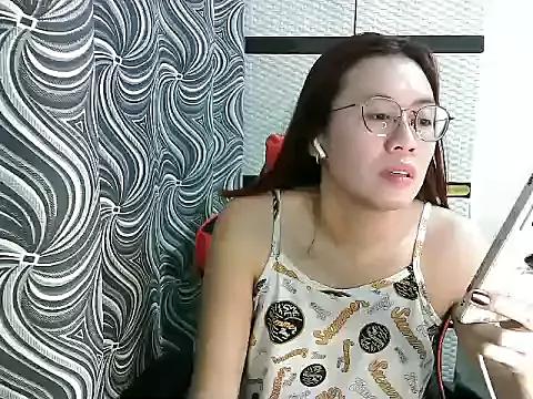 Entertain your itch for girls livestreamers with our collection of stunning models, skilled in the art of temptation and delight.
