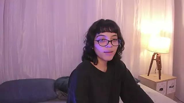 curious_kitten_ from StripChat is Freechat