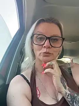 Curvy-Cleo from StripChat is Freechat