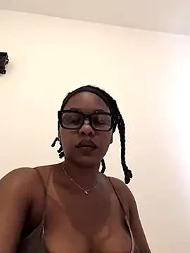 CurvyGoddessXxx from StripChat is Freechat