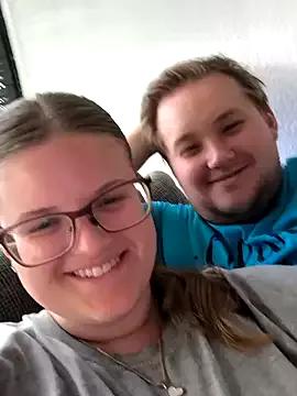 CurvyPaar2 from StripChat is Freechat