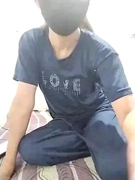 Cute-Naavya from StripChat is Freechat